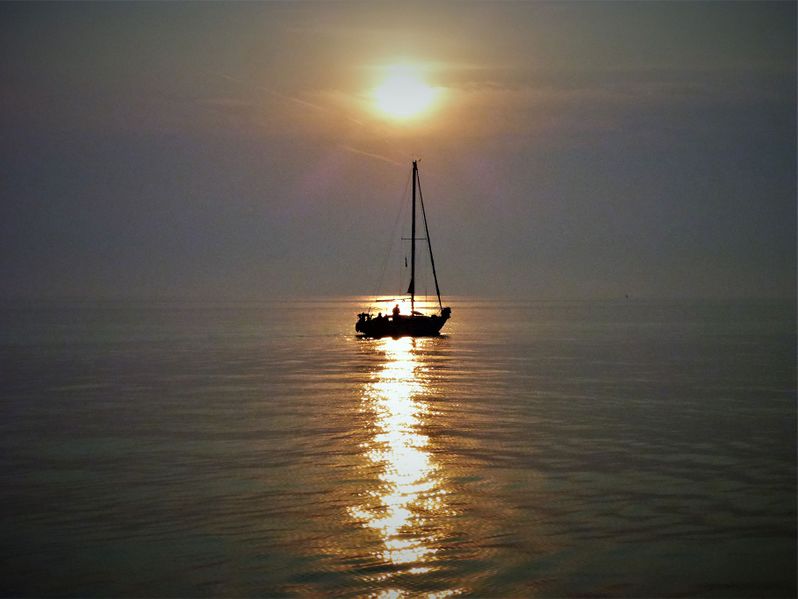 File:cruiser-sunset.jpg