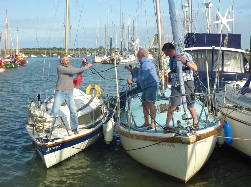 File:cruiser-abrest.jpg